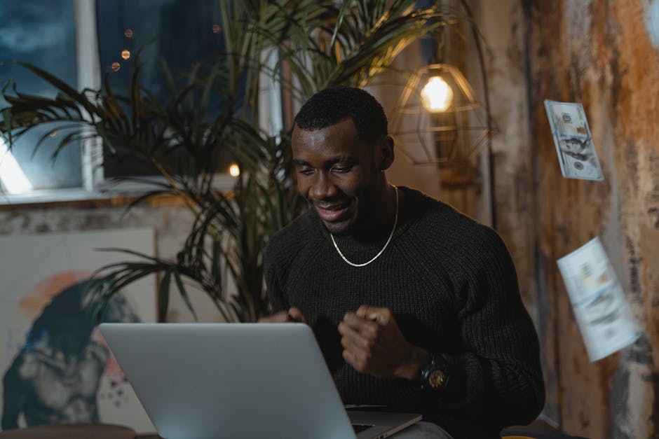 10 Proven Digital Income Streams for Beginners You Can Start Today