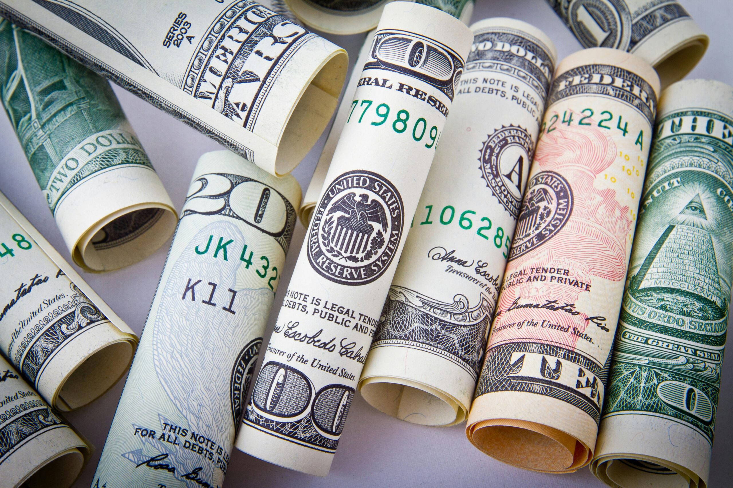 Recognizing the Early Warning Signs of a Global Recession