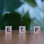 Simple Investing Strategies for Beginners Worldwide 1_investment-strategy_30917896