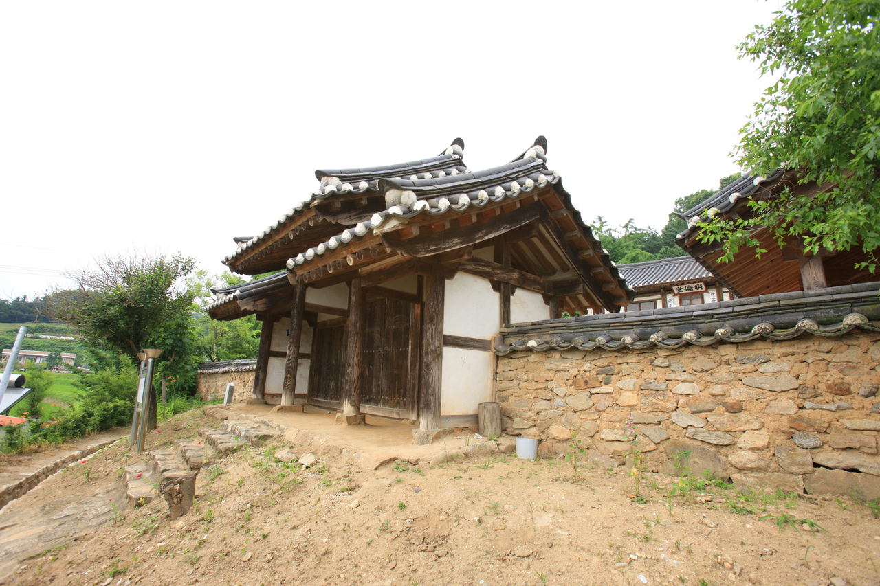 Common Misunderstandings About Korean Culture That Surprise Foreigners