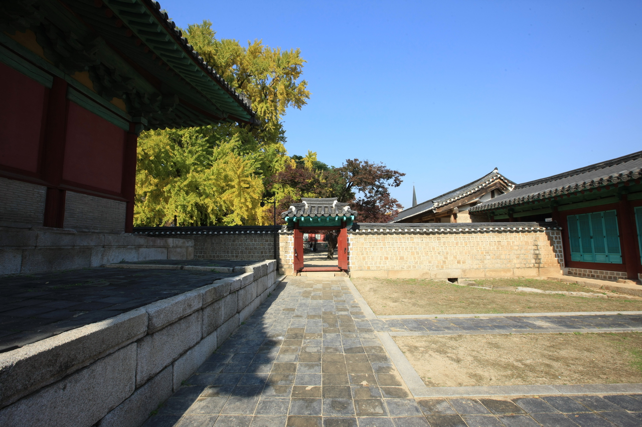 Discovering the Hidden Reasons People Are Drawn to Korea
