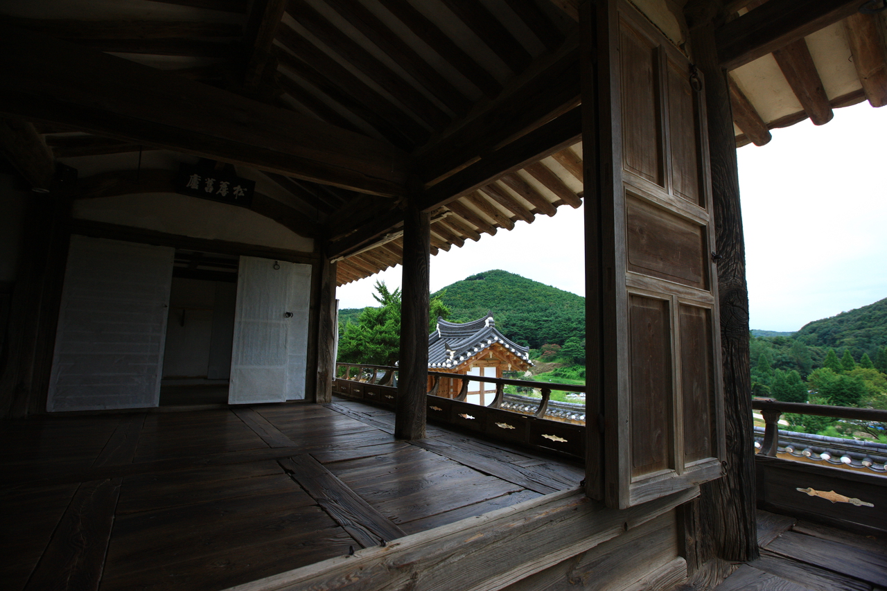 Common Misunderstandings About Korean Culture That Surprise Foreigners